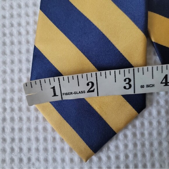 Tommy Hilfiger Mens Blue a Yellow Diagonal Stripe Pattern Neck Tie - Picture 4 of 8